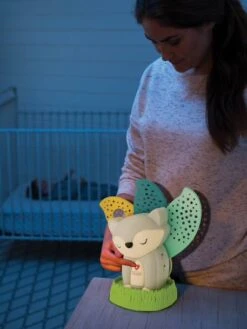 Veilleuse Projecteur Musical Renard 2 En 1 - INFANTINO Multicolore - Infantino -Meubles pour enfants Boutique veilleuse projecteur musical renard 2 en 1 infantino 3